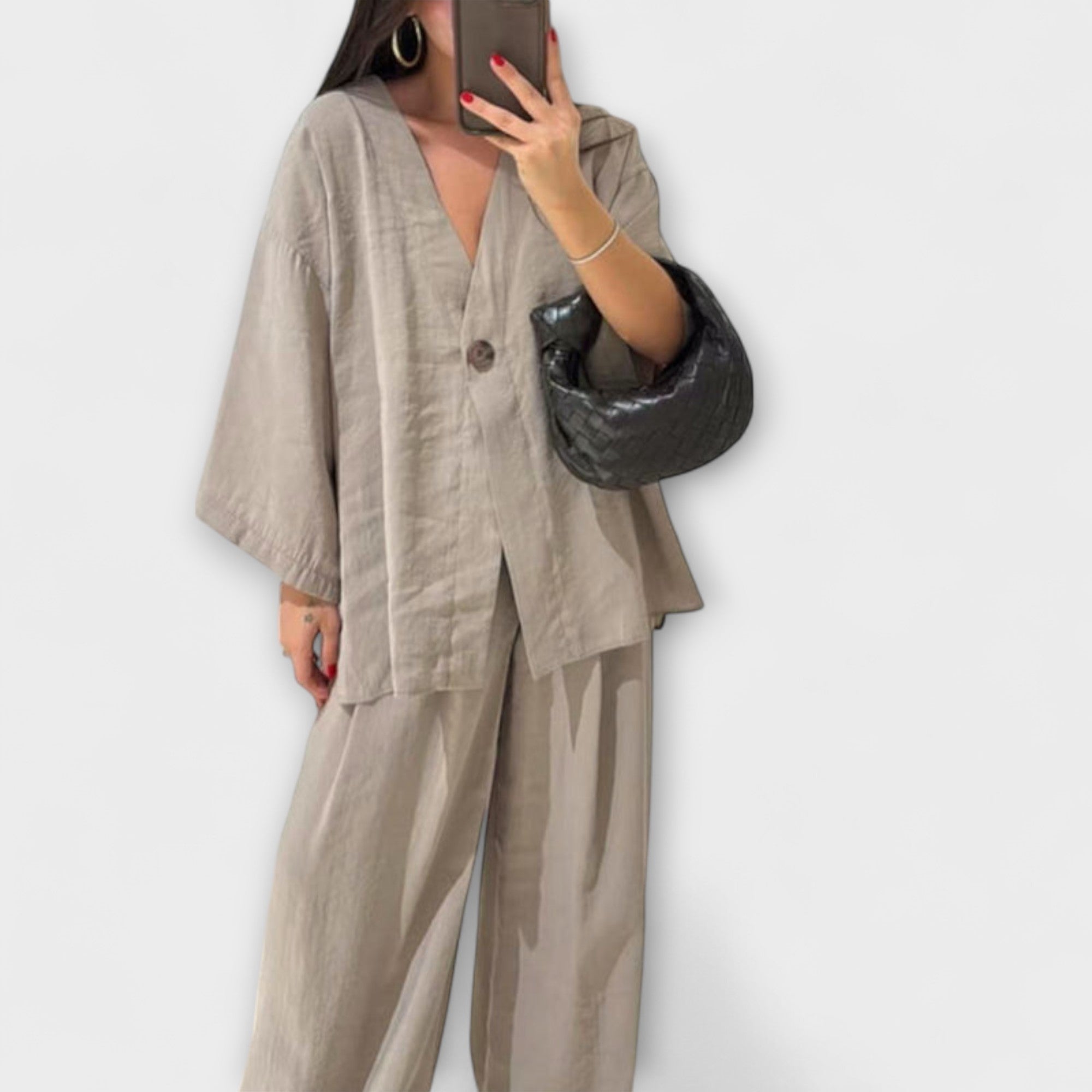 Jacqueline - Lässiges V-Ausschnitt Top und Hosen Duo