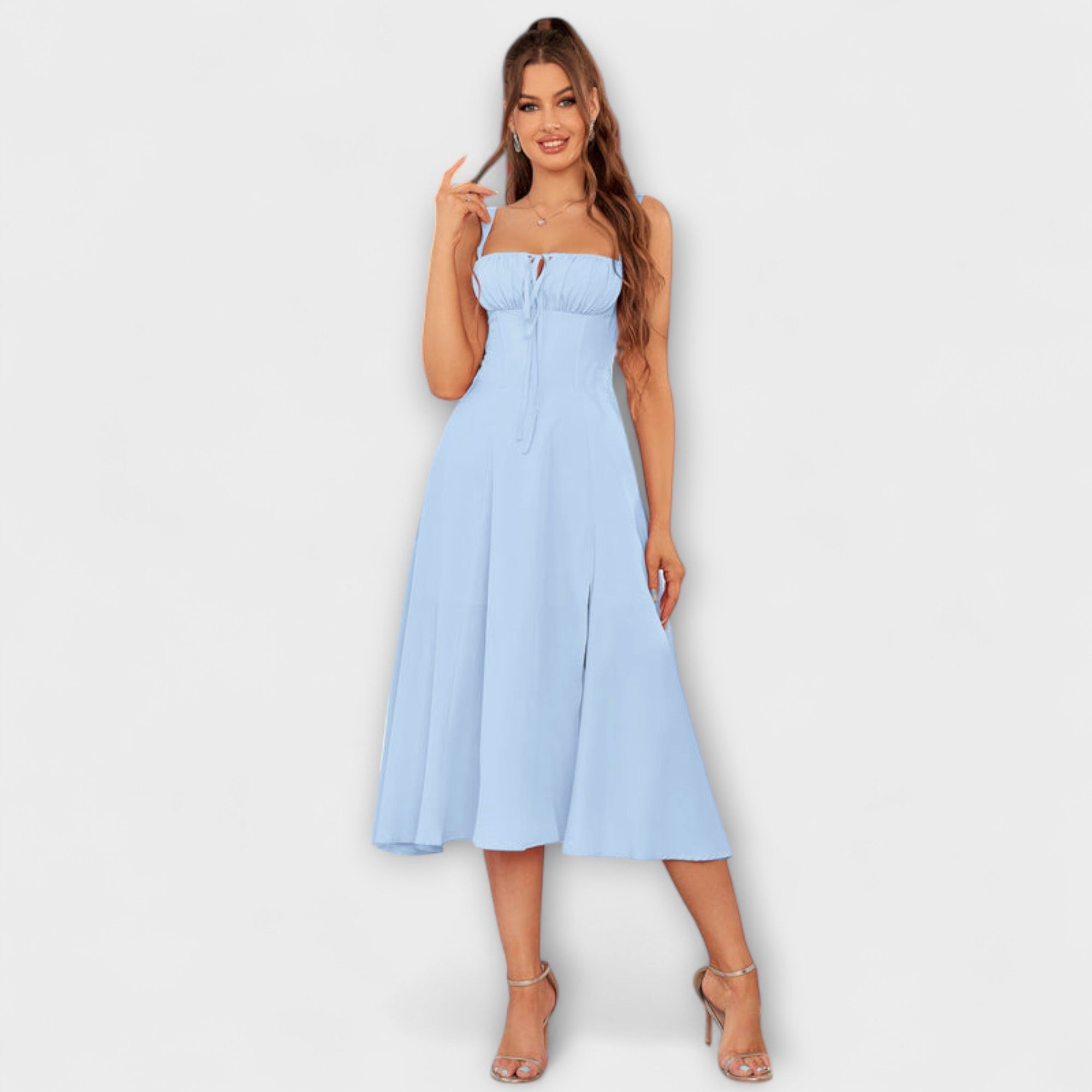 Hoffnung - Rüschentop-Kleid mit Schlitzdetail