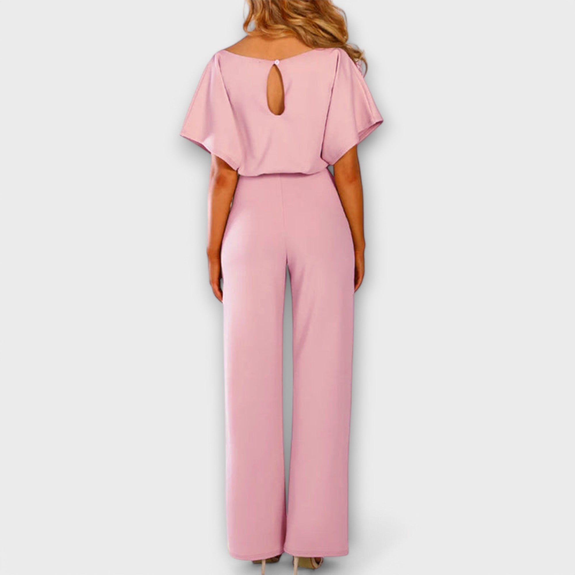 Stylischer und einfacher Jumpsuit