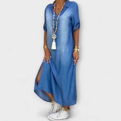 Lea - Langes Denim-Look Kleid mit seitlichem Schlitz