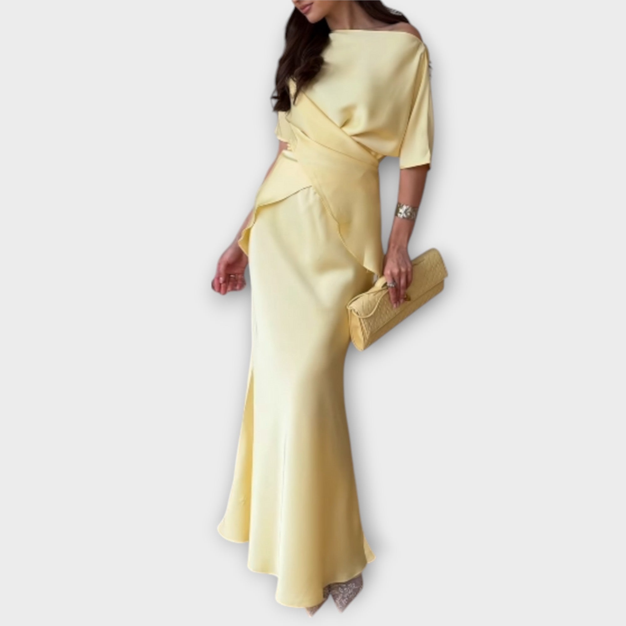 Finja - Off-Shoulder Top mit Knotenfront und Rockensemble