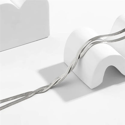 Elegante Lange Halskette mit Verstellbarem Schlangendesign