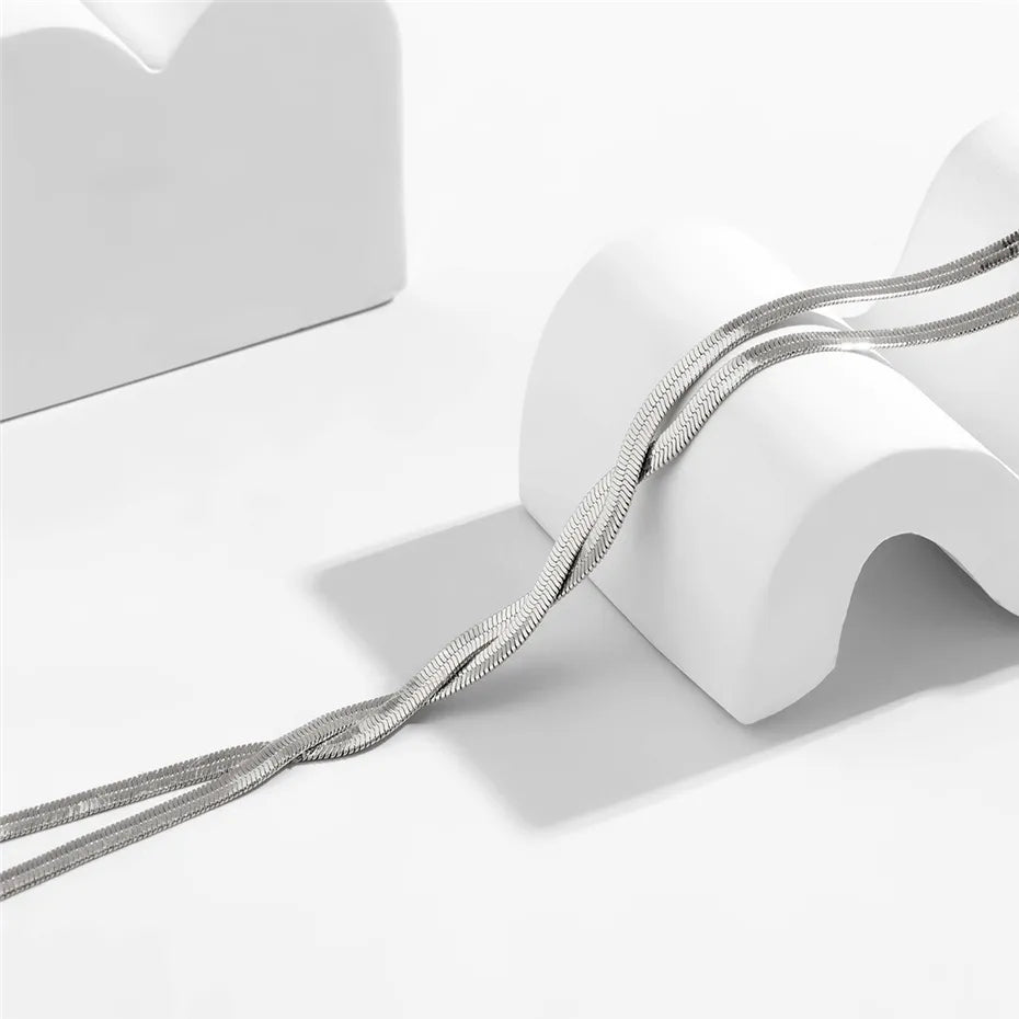 Elegante Lange Halskette mit Verstellbarem Schlangendesign