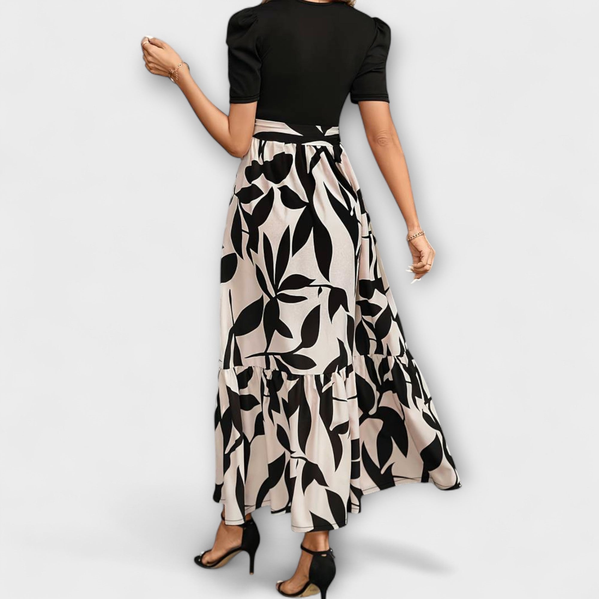 Luna - Sommerkleid mit Blumenmuster und Rundhalsausschnitt