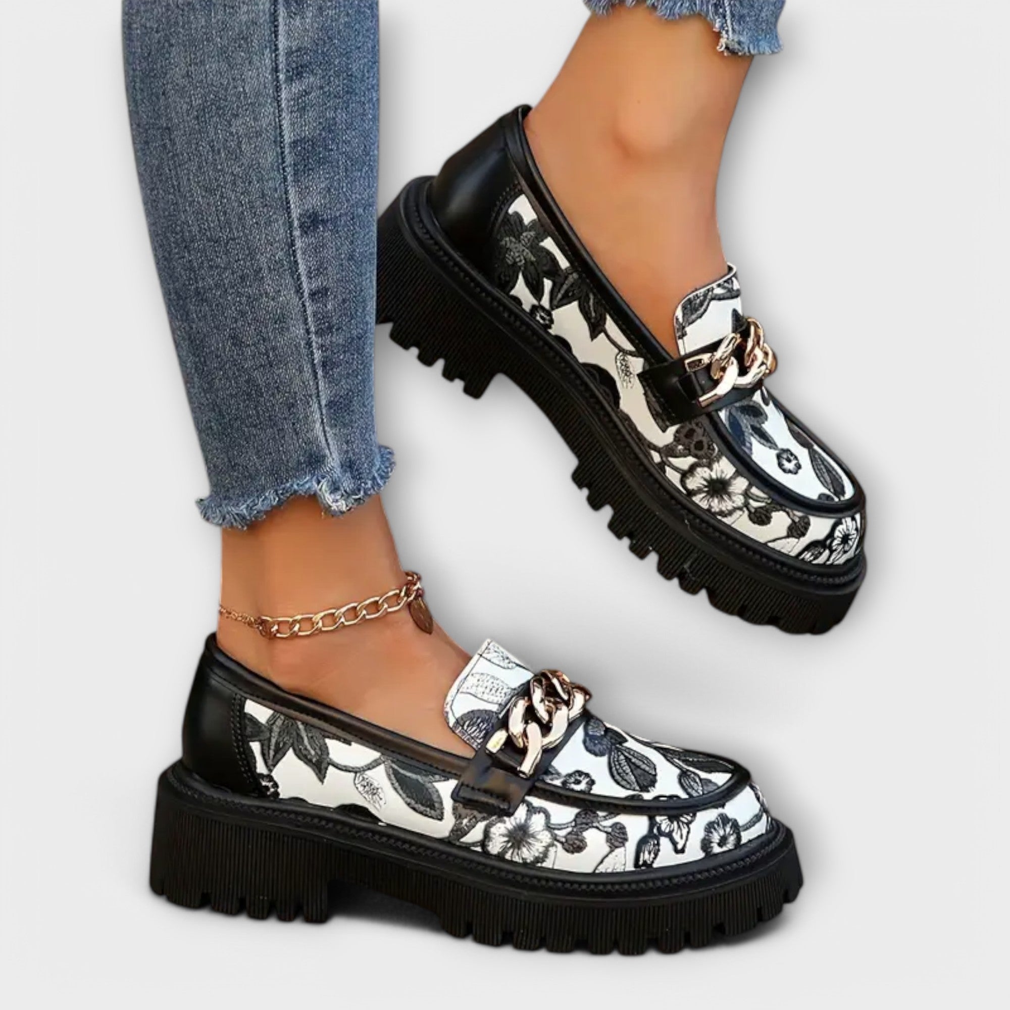 Sandra - Elegante Retro-Pantoletten