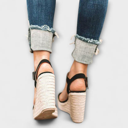 Elizabeth - Stylische Damenschuhe mit Riemen