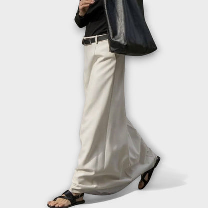 Emma - H-Linie Rock mit zeitgenössischem urbanem Stil