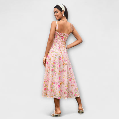 Hoffnung - Rüschentop-Kleid mit Schlitzdetail