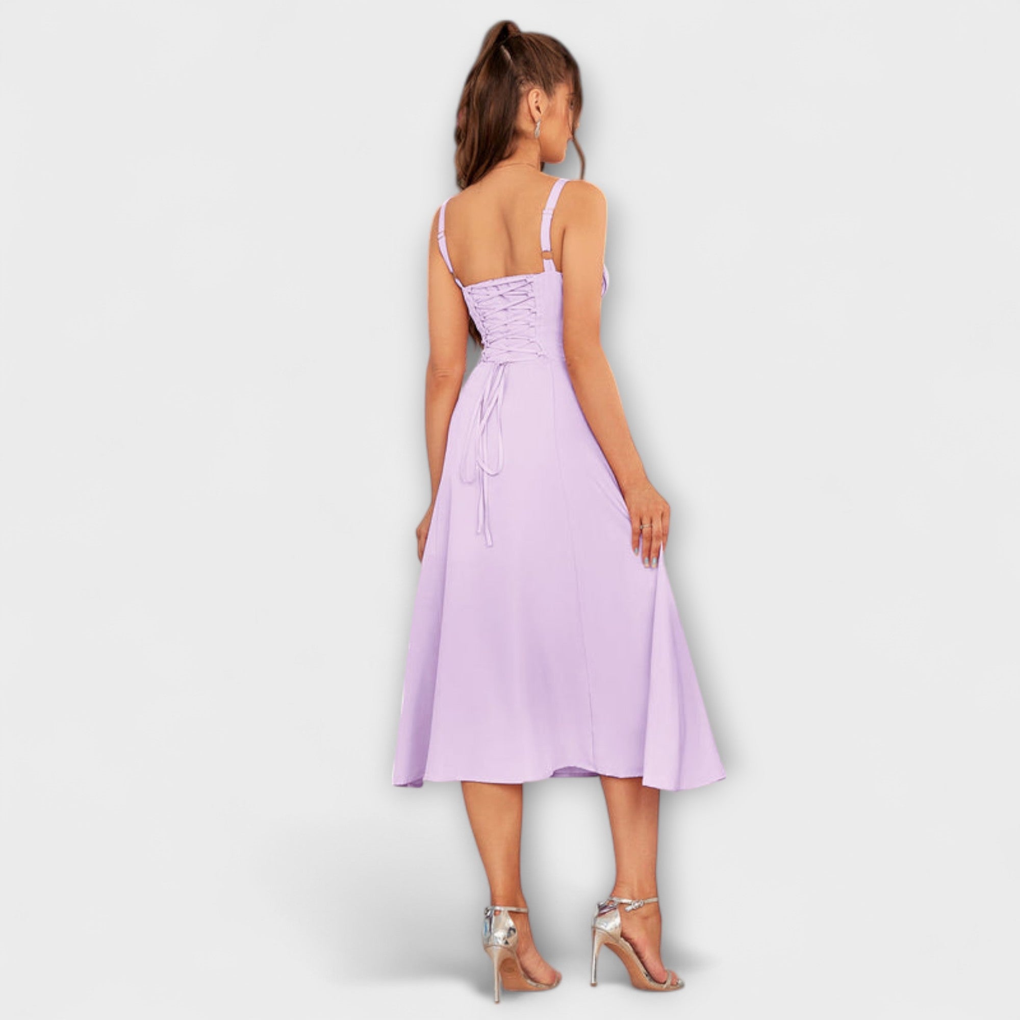 Hoffnung - Rüschentop-Kleid mit Schlitzdetail