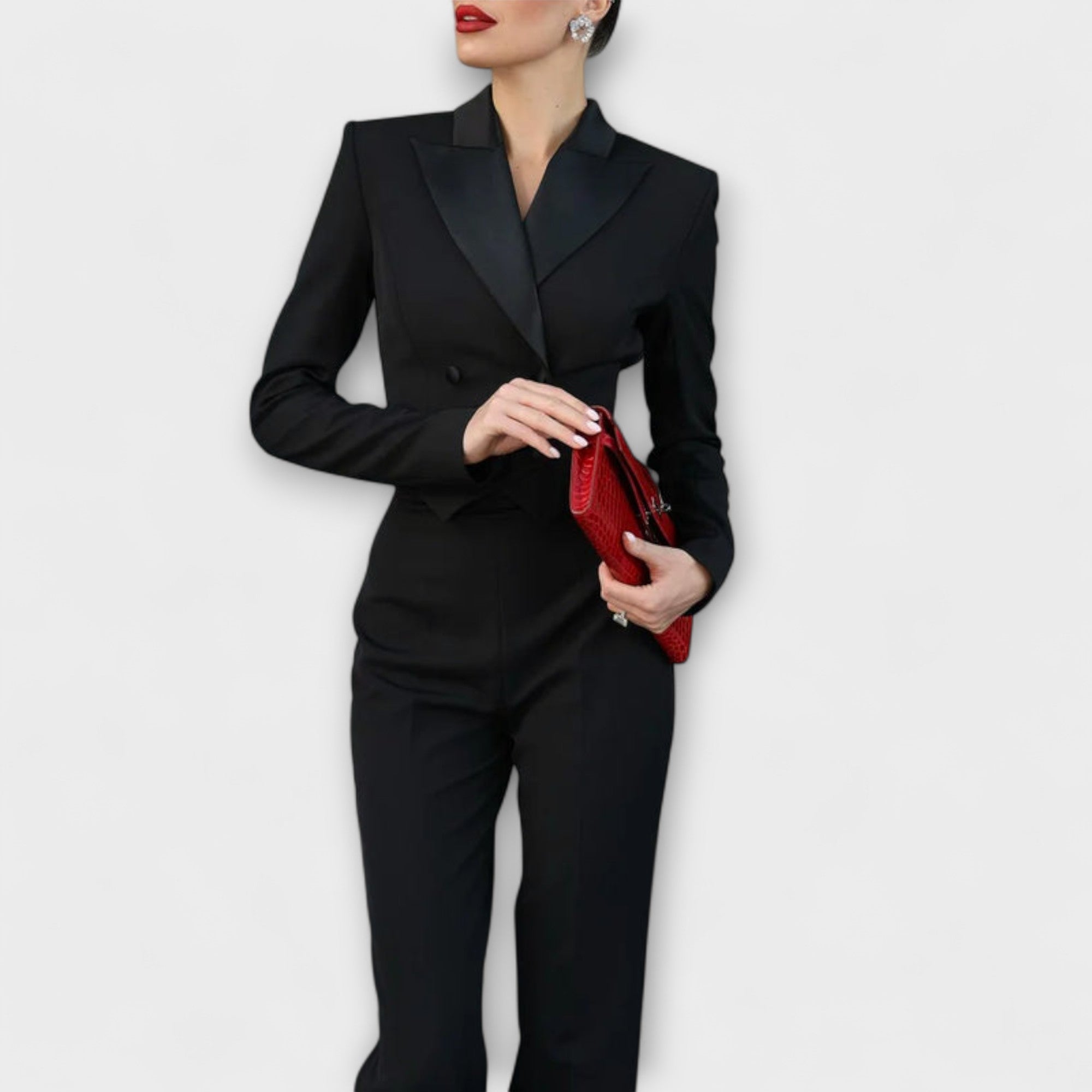 Noa - Kurzes Blazer-Set mit schwarzen Perlenverzierungen