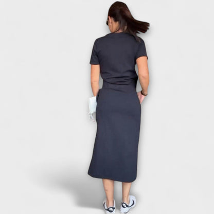 Danielle - Elegantes V-Ausschnitt-Top mit Rock